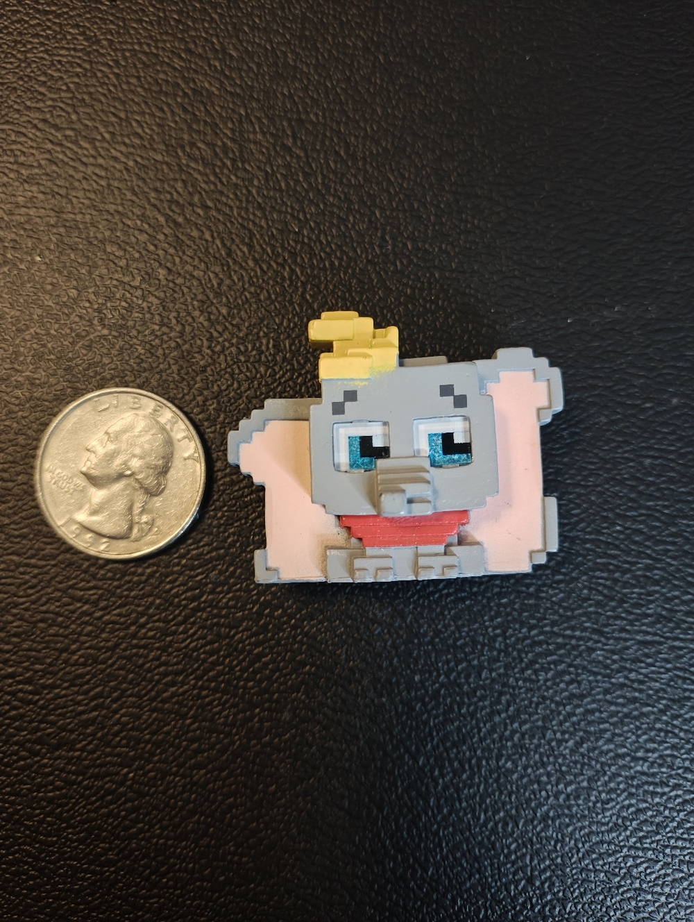 Disney Doorables Pixel Dumbo